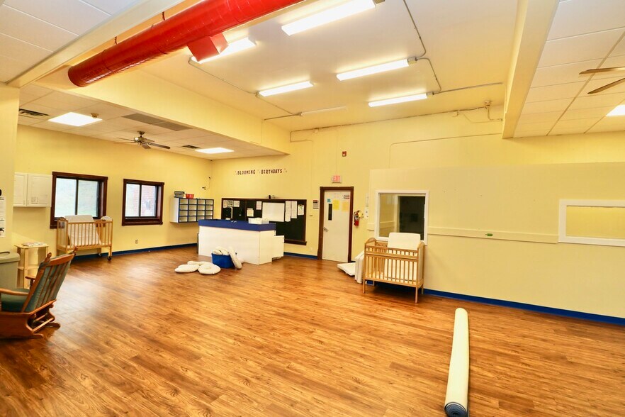 More Photos Of 715 W Locust St, Dubuque Office Residential For Sale