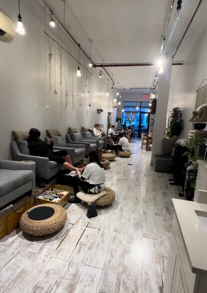 More Photos Of 219-237 Grand St, Brooklyn Apartments For Lease