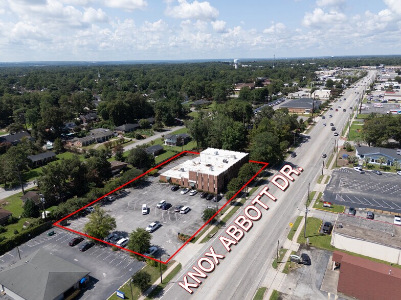 More Photos Of 989 Knox Abbott Dr, Cayce Office For Sale