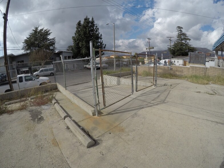 More Photos Of 7780 Foothill Blvd, Tujunga Restaurant For Sale