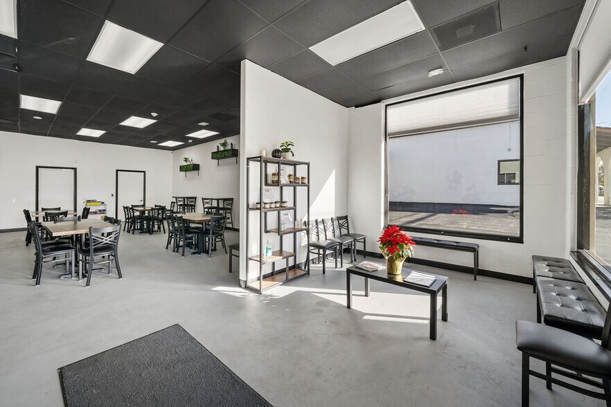 More Photos Of 8115-8149 El Camino Real, Atascadero Storefront Retail Office For Lease