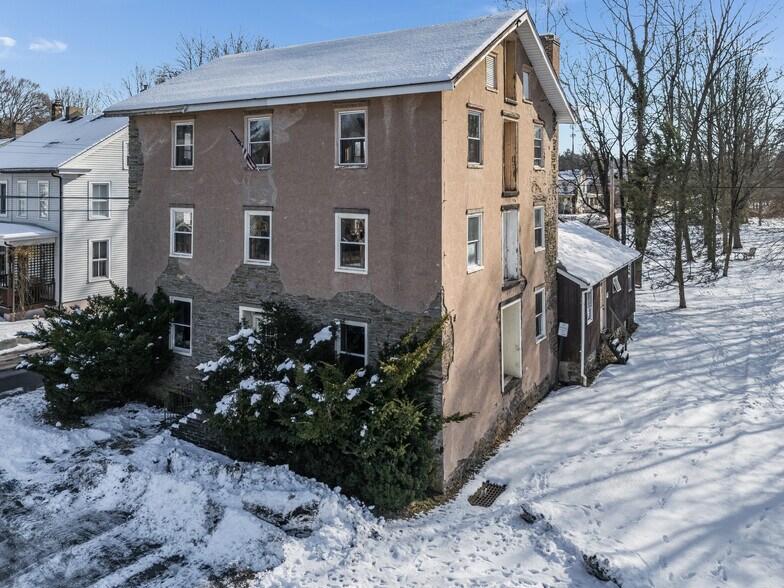 More Photos Of 10 Green St, Milford Specialty For Sale