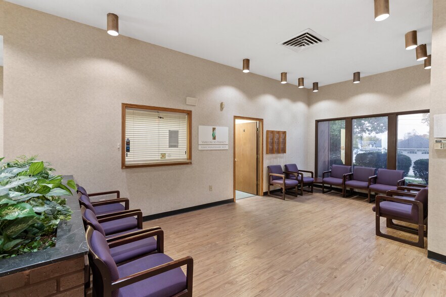 More Photos Of 5538 Philadelphia Dr, Dayton Medical For Sale