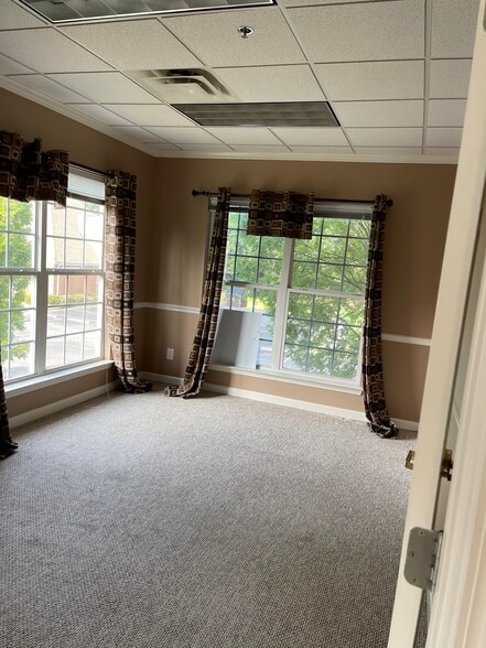 More Photos Of 3745 Cherokee St, Kennesaw Loft Creative Space For Lease