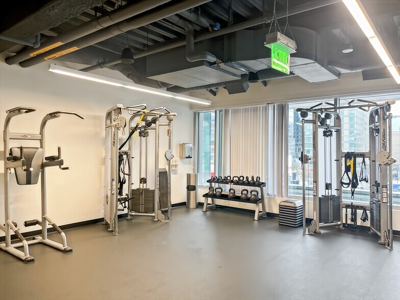 More Photos Of 1 Marina Park Dr, Boston Coworking Space