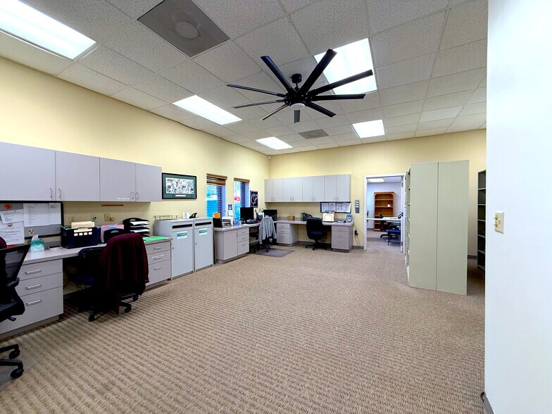 More Photos Of 3861 Oakwater Cir, Orlando Medical For Sale