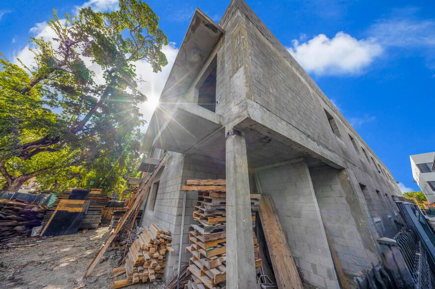 Primary Photo Of 1254 SW 2nd St, Miami Apartments For Sale