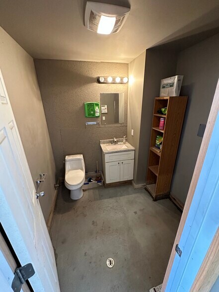 More Photos Of 776 Reynoldsburg-new Albany Rd, Blacklick Light Distribution For Lease