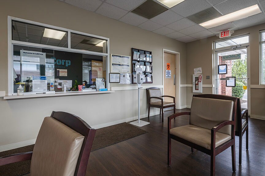 More Photos Of 705 Keystone Ct, Fayetteville Office For Lease
