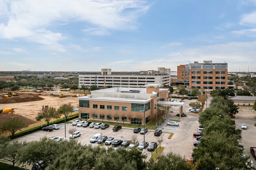 16545 Southwest Fwy, Sugar Land, TX 77479 - Medical Office For Lease