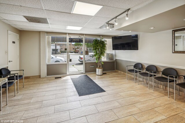 More Photos Of 6158 N Milwaukee Ave, Chicago Storefront Retail Office For Lease