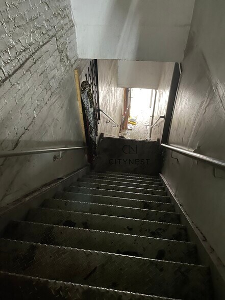 More Photos Of 5410 3rd Ave, Brooklyn Auto Repair For Lease