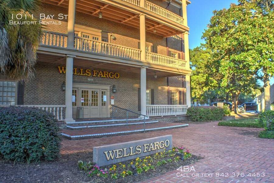 More Photos Of 1011 Bay St, Beaufort Office For Lease