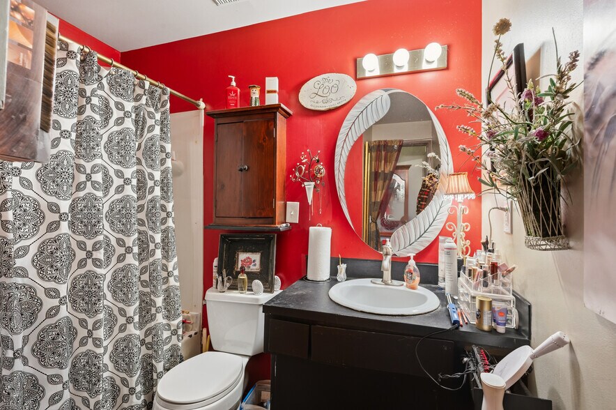 More Photos Of 200 Rainier Blvd N, Issaquah Multifamily For Sale