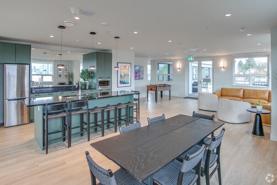 More Photos Of 2895 10th Av, Vancouver Apartments For Lease