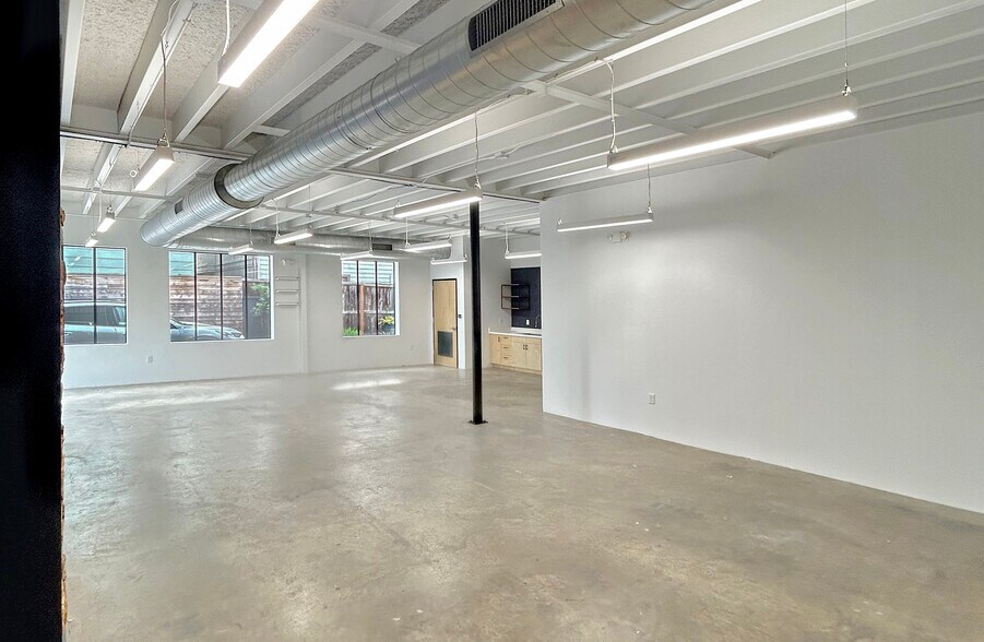 More Photos Of 1224 Houston Ave, Houston Loft Creative Space For Lease