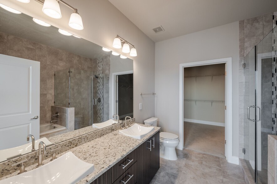 More Photos Of 5927 Almeda Rd, Houston Apartments For Lease