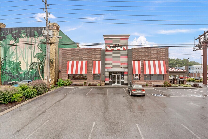 More Photos Of 2794 Parkway, Pigeon Forge Restaurant For Lease