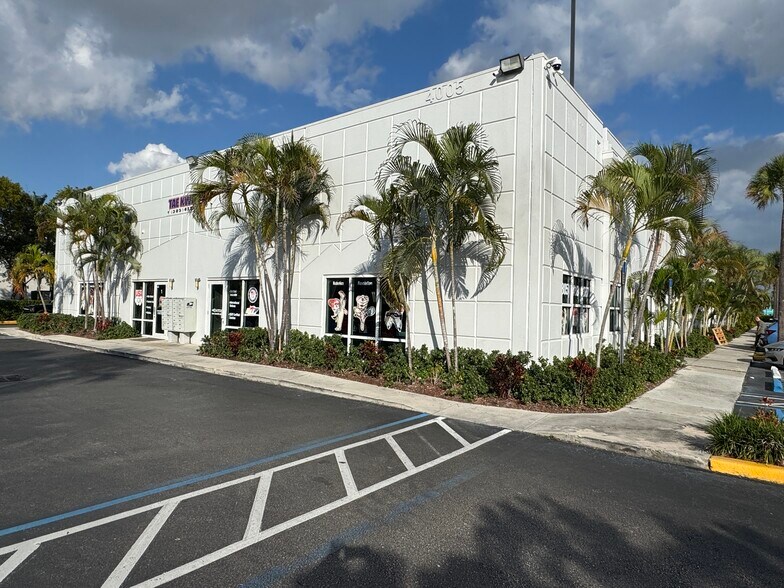 More Photos Of 4005 NW 114th Ave, Doral Business Park For Lease