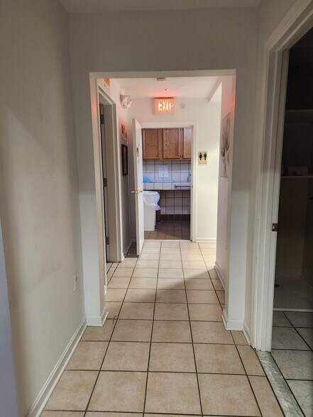 More Photos Of 4700 Erie St, College Park Office For Sale