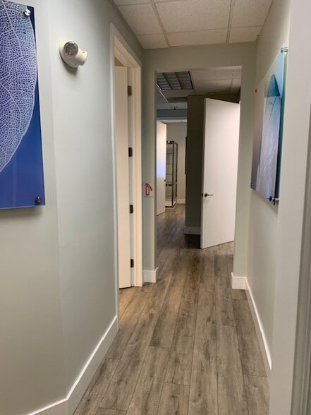 More Photos Of 2731 Executive Park Dr, Weston Medical For Lease