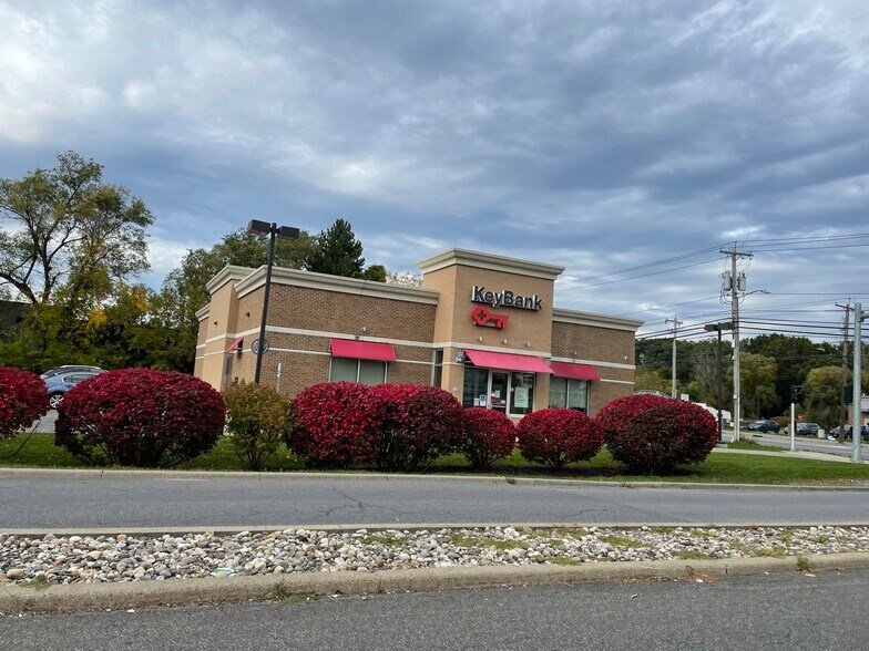 More Photos Of 1892 Central Ave, Albany Storefront For Sale