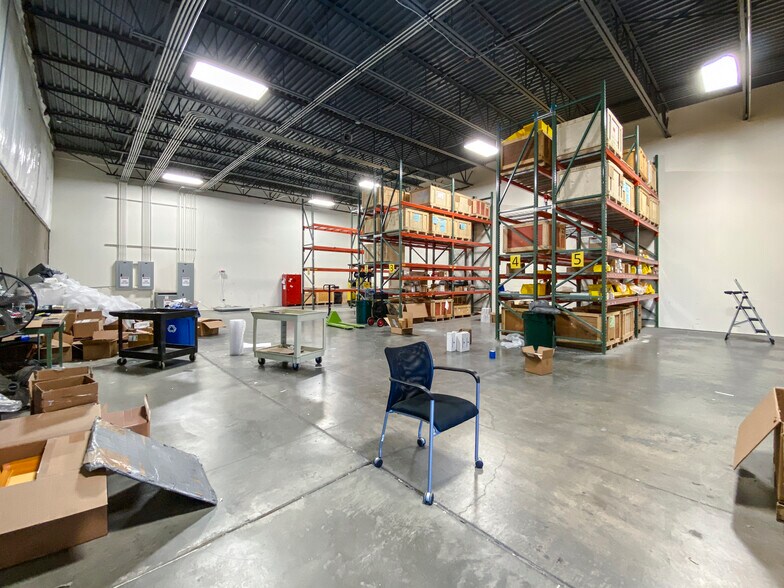 More Photos Of 8022 Southpark Cir, Littleton Flex For Sale