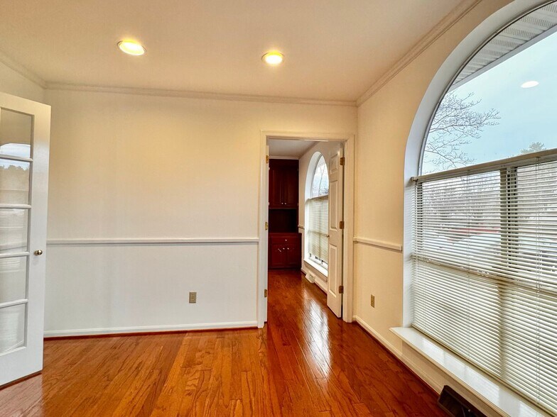 More Photos Of 2820 Hydraulic Rd, Charlottesville Apartments For Lease