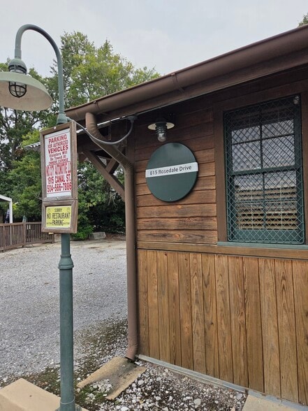 More Photos Of 815-817 Rosedale Dr, New Orleans Office For Sale