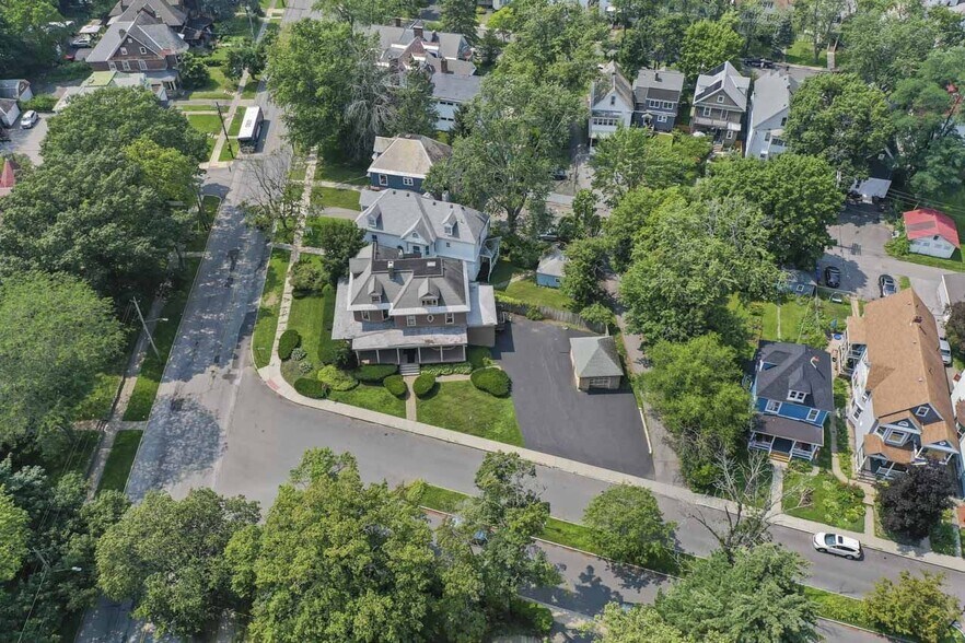 More Photos Of 1311 Union St, Schenectady Office For Sale