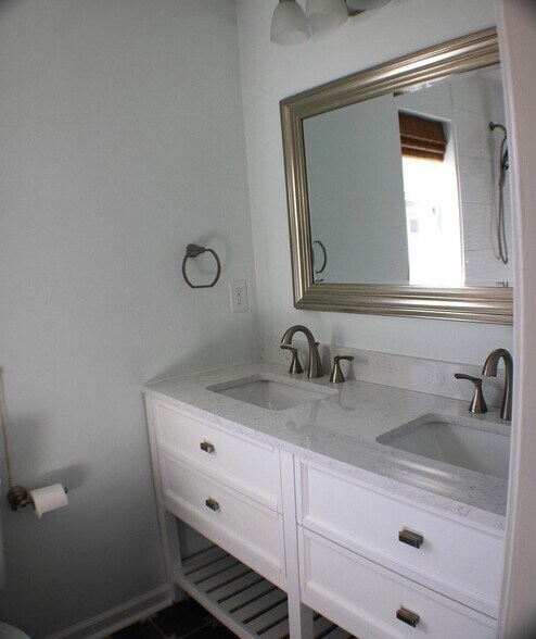 More Photos Of 306 N Live Oak Dr, Moncks Corner Flex For Sale