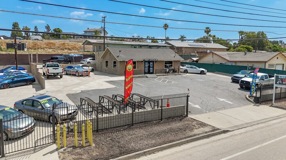 More Photos Of 19700 Temescal Canyon Rd, Corona Freestanding For Lease
