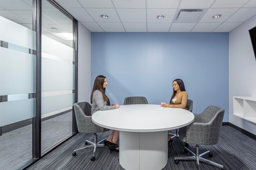 More Photos Of 201 St. Charles Ave, New Orleans Coworking Space