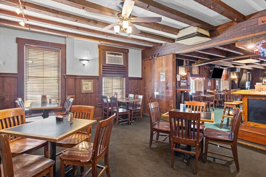 More Photos Of 100 W Maple Ave, Langhorne Restaurant For Sale