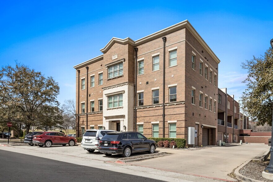 More Photos Of 161 Summit Ave, Southlake Office Residential For Lease