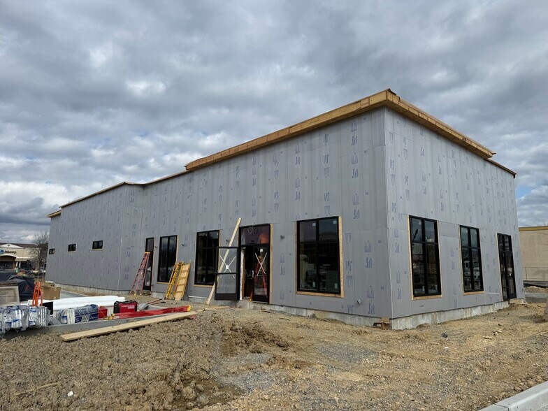 More Photos Of 2520 Lakeland Dr, Flowood Fast Food For Sale