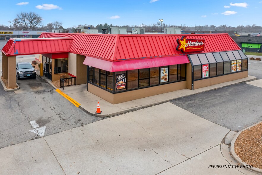 More Photos Of 505 2nd Ave, Sheldon General Retail For Sale