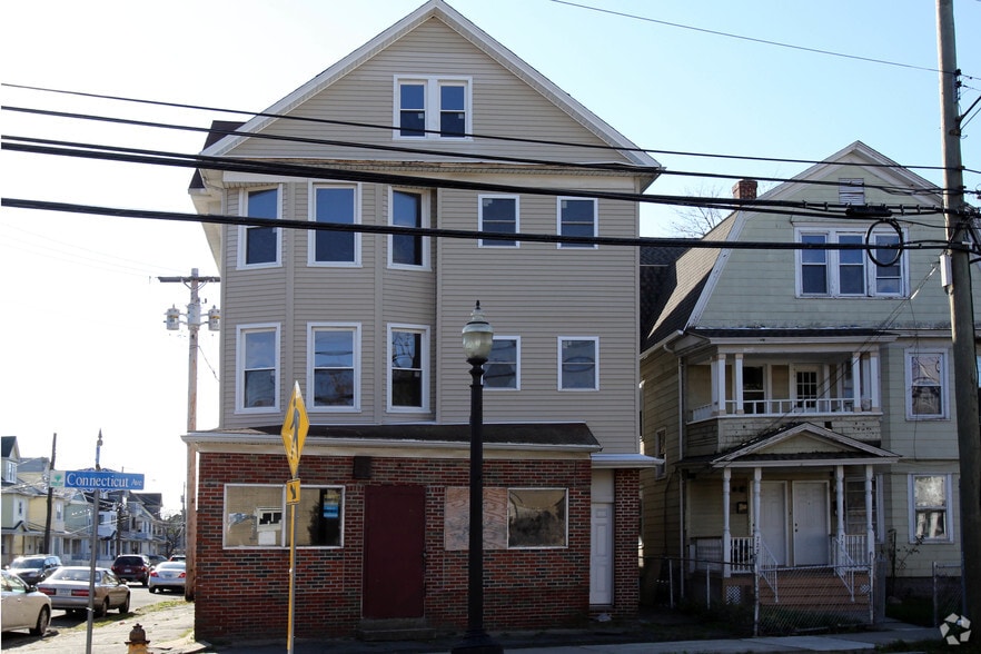 More Photos Of 724 Connecticut Ave, Bridgeport Storefront Retail Residential For Lease