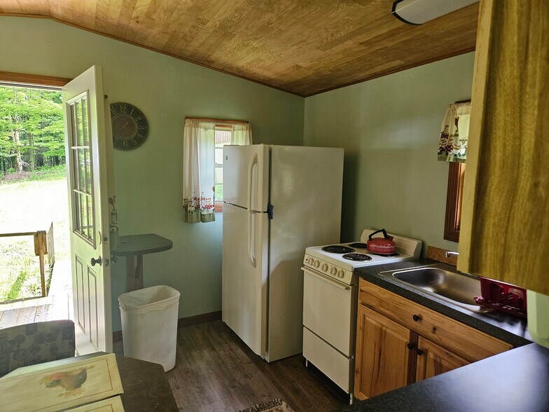 More Photos Of 853 Fairview Rd, Howard Apartments For Sale