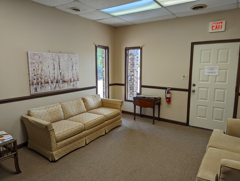 More Photos Of 1010 5th Ave N, Myrtle Beach Office For Lease