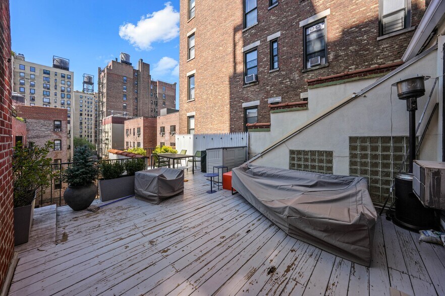 More Photos Of 489 West End Ave, New York Apartments For Sale