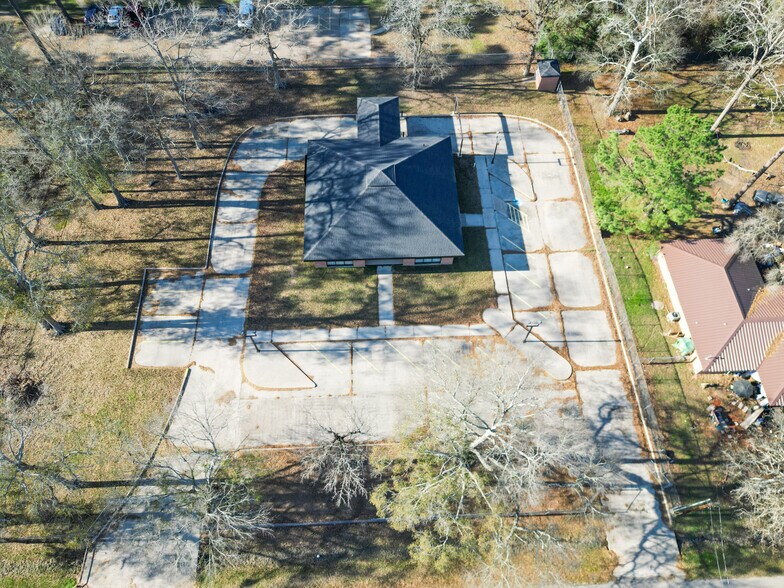 More Photos Of 14060 Grangerland Rd, Conroe Bank For Sale