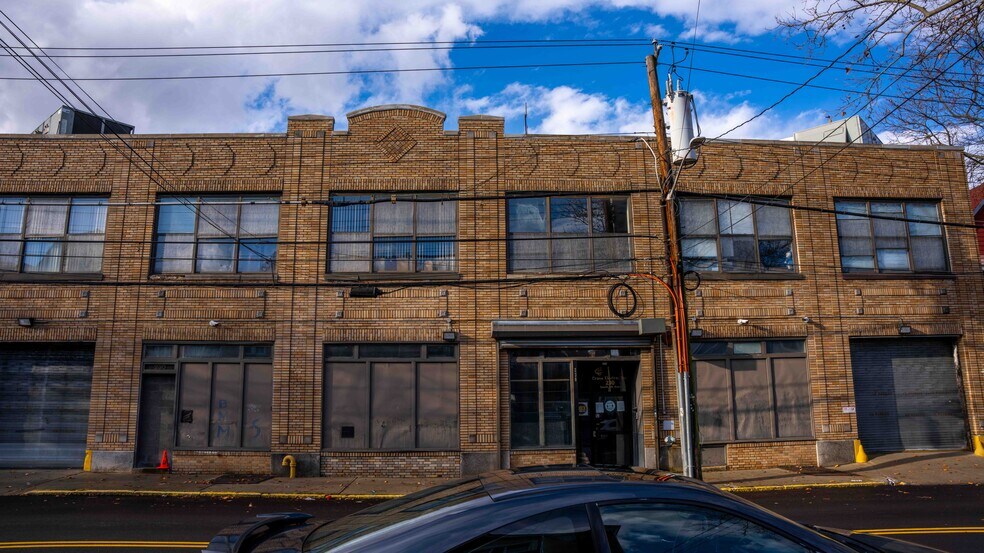 Primary Photo Of 230 S 5th Ave, Mount Vernon Light Distribution For Sale