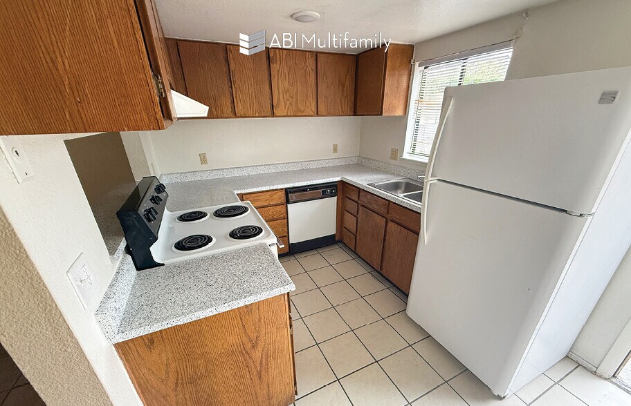 More Photos Of 2526-2530 Valley St, Las Vegas Apartments For Sale