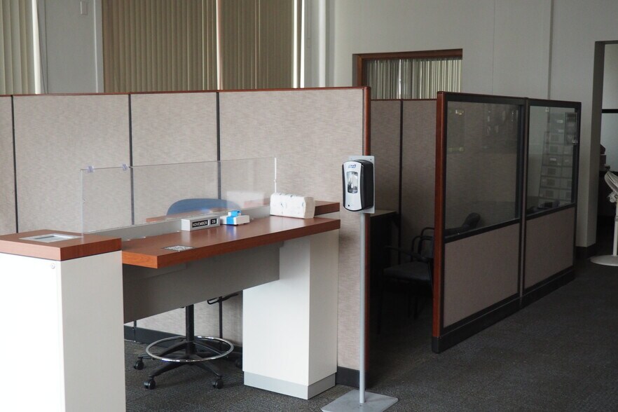 More Photos Of 2102 Main St, Northampton Office For Lease