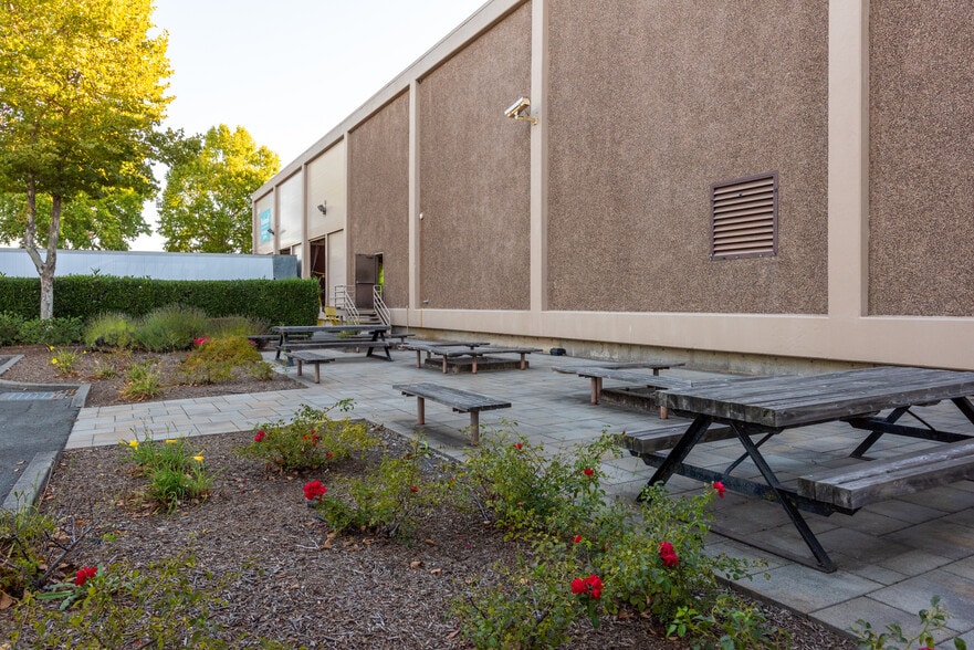 More Photos Of 3800 Lakeville Hwy, Petaluma Manufacturing For Lease