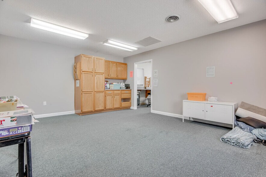 More Photos Of 217-219 Station St, Jacksonville Medical For Lease