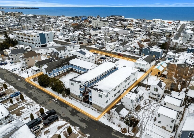 Primary Photo Of 198 Ashworth Ave, Hampton Hotel For Sale