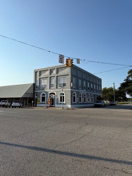 Primary Photo Of 200 W Main St, Marietta Storefront Retail Residential For Sale