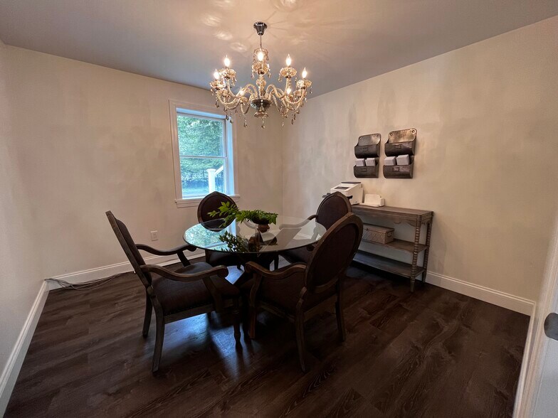 More Photos Of 593 Ramapo Valley Rd, Oakland Medical For Lease